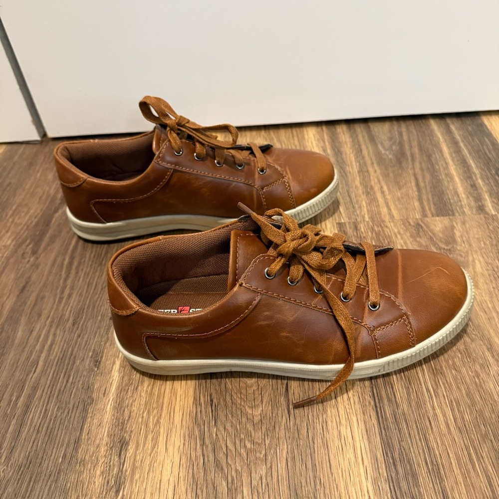 Men's 6 or Big Boy’s Brown Casual Sneakers Deer Stags